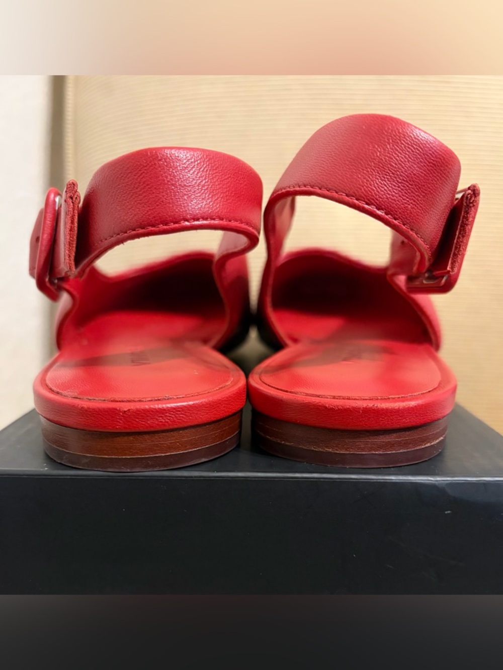 🎉NWOT Vince Vida Leather Slingback Flat Sandal in Crimson - Size 9 - Picture 8 of 16